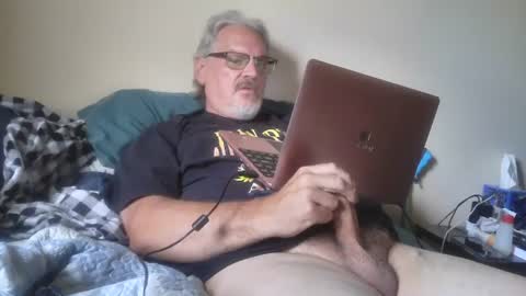 kingtongue10 online show from June 17, 11:06 pm