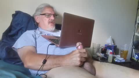 kingtongue10 online show from June 19, 9:08 pm