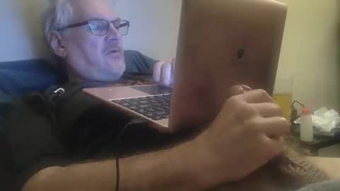 kingtongue10 online show from March 20, 11:25 am