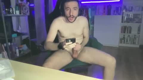 Snapshot of kinkylolo31 chatting on February 19, 7:05 pm cachonlolo31 online show from February 19, 7:05 pm