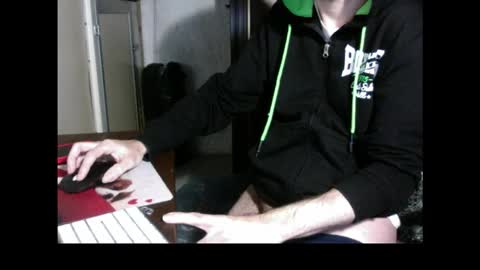 kissofbanned1983 online show from November 3, 10:52 am