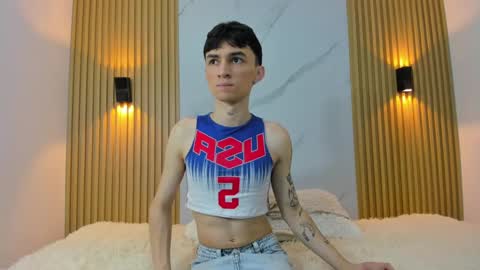 kitty_gill online show from December 19, 11:29 am