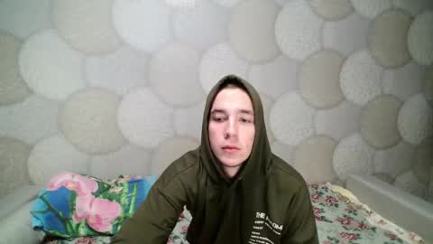 klir_mo online show from December 11, 11:10 pm