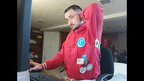 LOUiViLAN online show from January 4, 4:44 am