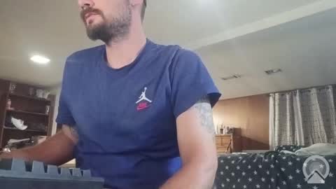 LOUiViLAN online show from September 21, 5:07 am