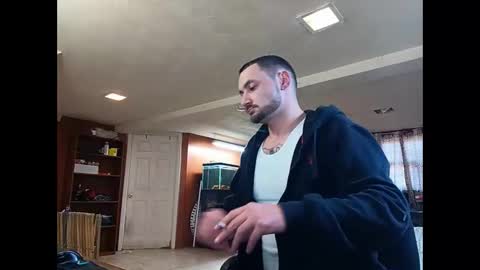 LOUiViLAN online show from December 30, 2:40 pm