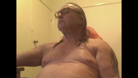 knobout online show from April 19, 10:15 am