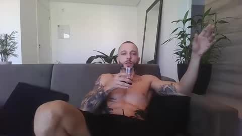 Snapshot of kobegotmeat chatting on October 23, 1:14 pm KOBE online show from October 23, 1:14 pm