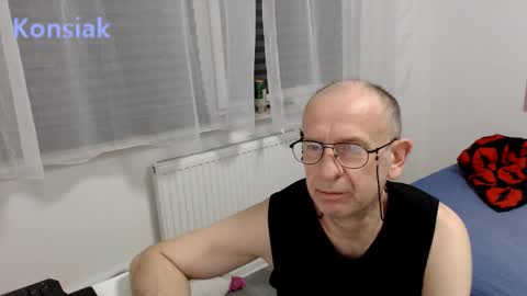 Komsiak online show from February 9, 4:11 pm