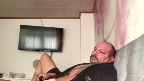 Kosta online show from December 5, 1:38 pm