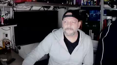 Kosta online show from December 3, 5:55 pm