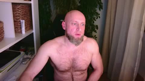 Kotylion online show from February 3, 6:28 pm