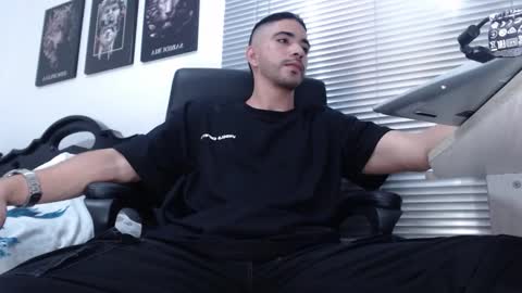 kratoswolf online show from March 13, 11:22 pm