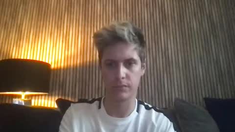 krisl77 online show from March 31, 5:14 pm