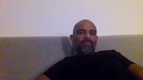 Snapshot of kung_furious chatting on October 12, 2:38 am Ohm. online show from October 12, 2:38 am