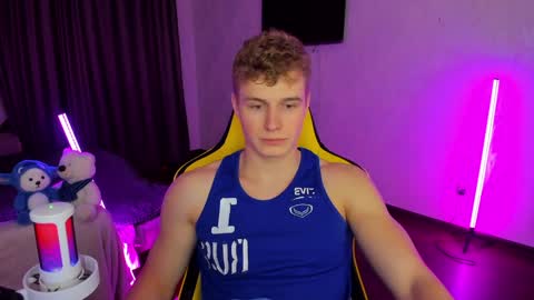 kurt_hanssen online show from December 4, 5:00 pm