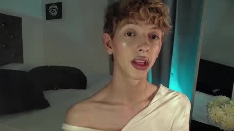 Kyle Cooper online show from December 22, 1:01 am