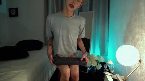 Kyle Cooper online show from December 8, 2:39 am