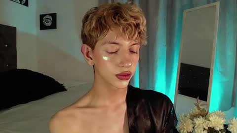 Kyle Cooper online show from December 27, 1:53 am