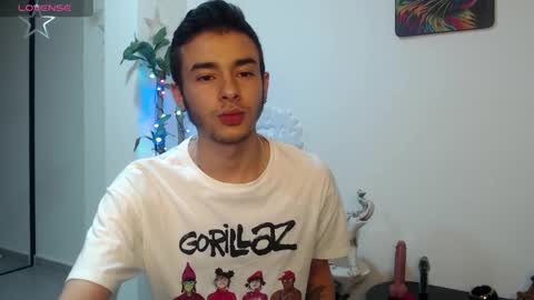 Snapshot of kyle_bratz chatting on December 15, 4:29 am kyle online show from December 15, 4:29 am