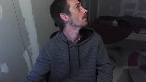 l1v1nth3dr3am online show from September 13, 5:30 am