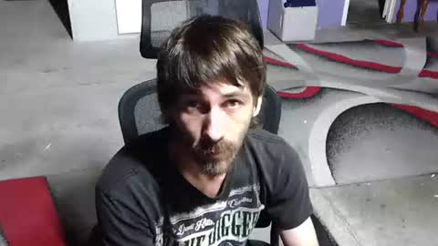 l1v1nth3dr3am online show from March 12, 6:32 am