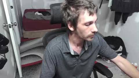 l1v1nth3dr3am online show from October 29, 6:16 am