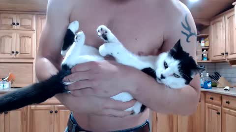 Lance online show from November 11, 4:12 pm