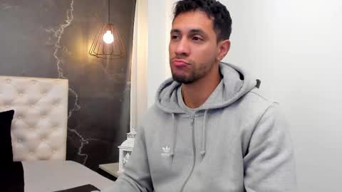 andrew online show from November 27, 1:04 pm