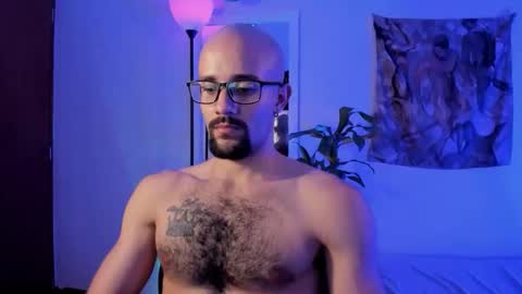 larry_stewart online show from April 28, 2:27 am