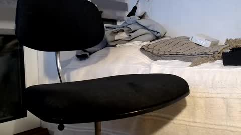 lashouse online show from February 5, 7:21 pm