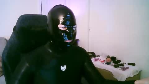 latexminheadroom online show from February 6, 6:43 am