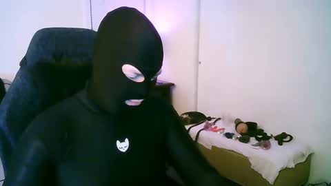latexminheadroom online show from July 29, 6:01 am