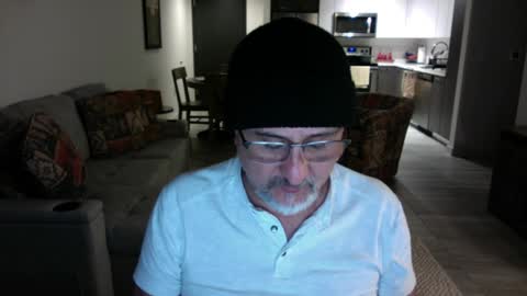 QS - INDEPENDENT MODEL online show from February 2, 2:17 am