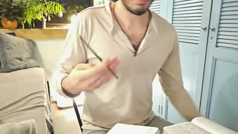 latino_369 online show from October 14, 8:10 am
