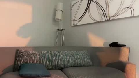 latinprincee online show from November 1, 11:14 am