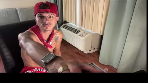 latinprincee online show from September 28, 8:40 pm