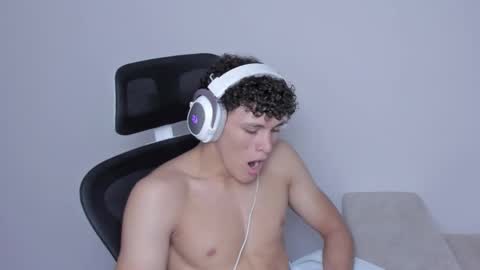 Laureent online show from September 23, 8:08 pm