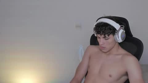 Laureent online show from October 19, 2:53 pm