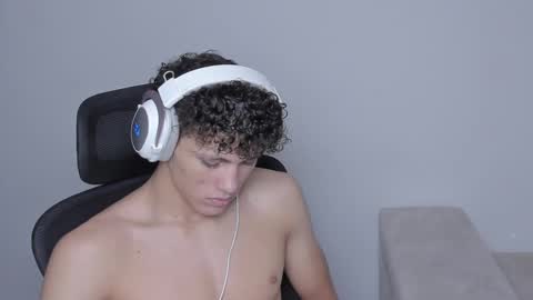 Laureent online show from September 22, 7:57 pm