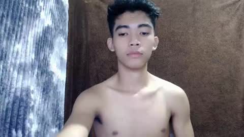 laurence_cuttieguyhere online show from May 2, 4:43 pm