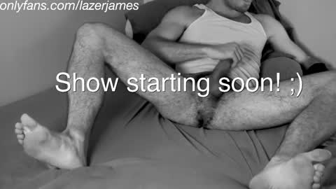 Snapshot of lazerjames chatting on October 4, 3:22 am jamie online show from October 4, 3:22 am