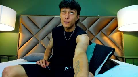 Lean online show from April 11, 3:37 pm