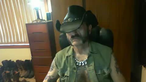 leathergreaser online show from March 19, 11:08 pm