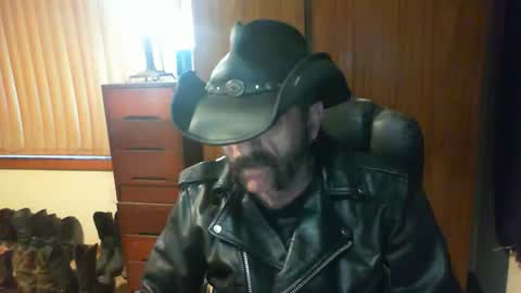 leathergreaser online show from May 29, 8:52 pm
