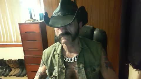 leathergreaser online show from December 20, 7:32 pm