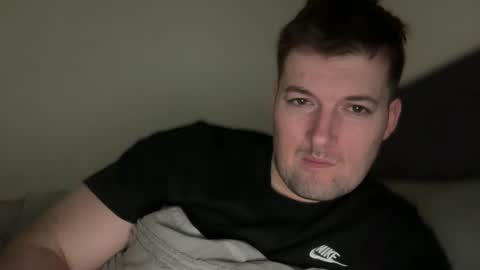 leedslad35 online show from December 12, 11:29 am