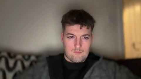 leedslad35 online show from December 9, 10:15 pm