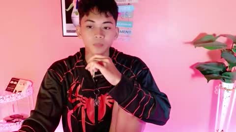 Snapshot of leemoreno18 chatting on October 12, 3:28 pm leemoreno18 online show from October 12, 3:28 pm