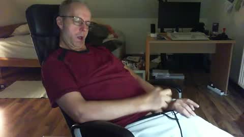 Dave online show from December 11, 11:10 pm